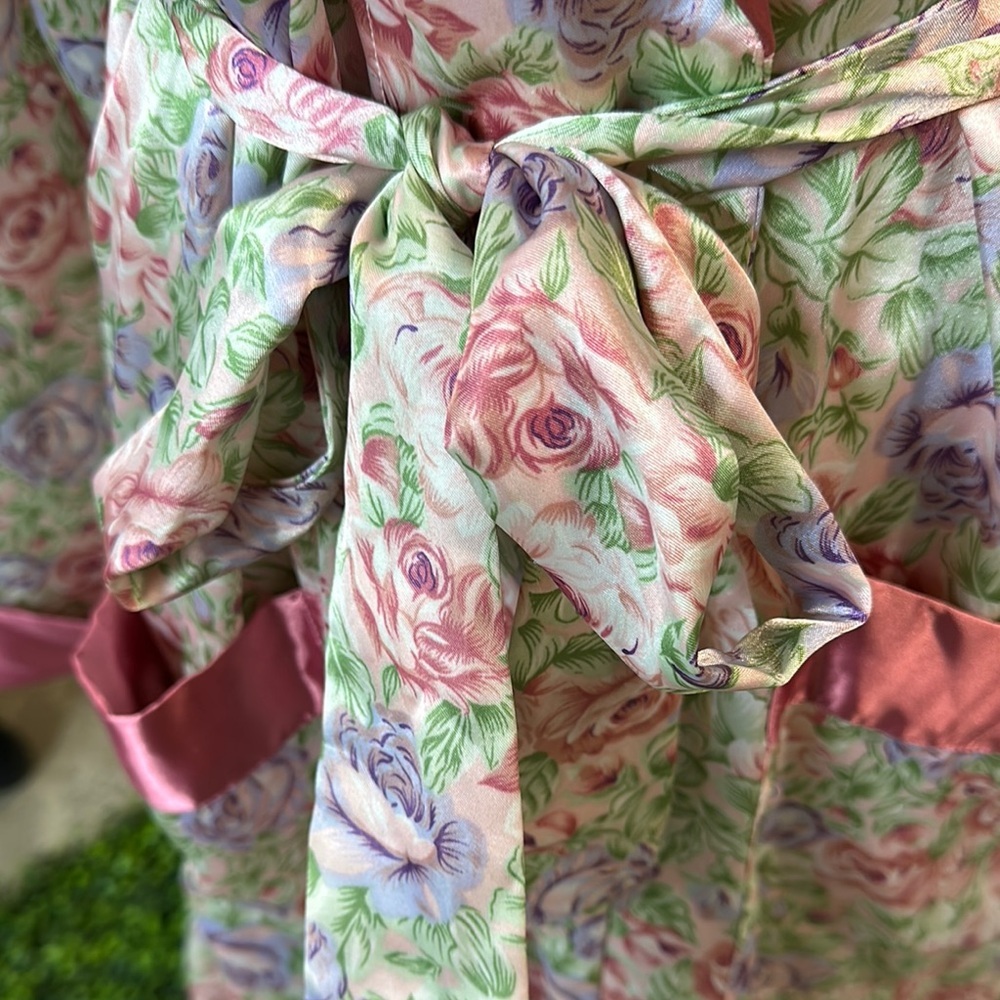 Floral Satin Robe with Pink Trim 3/20/26 - Picture 12 of 17